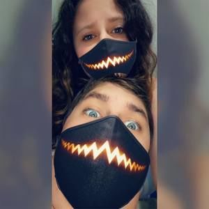 Meet your Posher, Caitlin